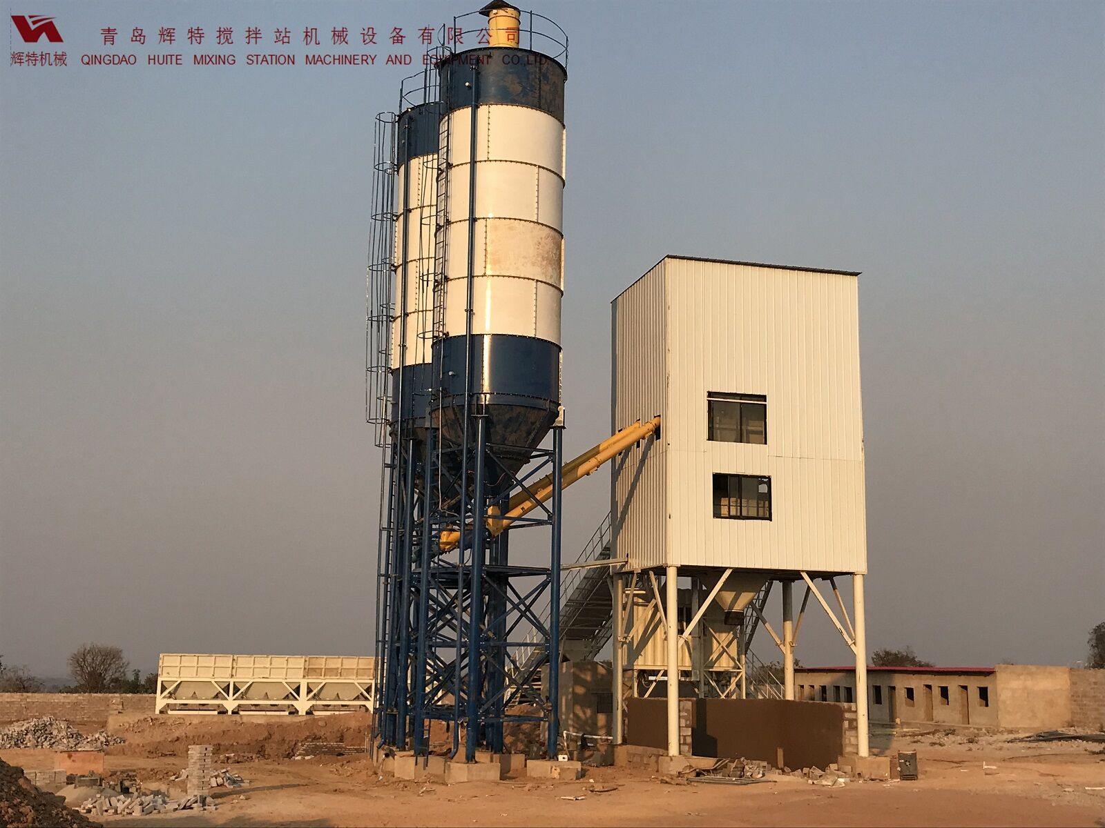 輝特混凝土攪拌站HZS120采用國內(nèi)外知名品牌，大大降低了設(shè)備故障率