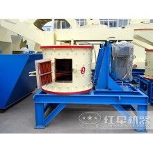 自行式沙石破碎機(jī)價(jià)格不貴，經(jīng)濟(jì)實(shí)惠ZQ82