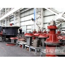 流動反擊式碎石機(jī)100-200噸在線報(bào)價(jià)ZQ88