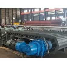 板式給料機(jī)在移動破碎站的應(yīng)用