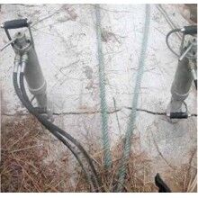 巖石液壓劈裂機(jī)開采巨石用好設(shè)備